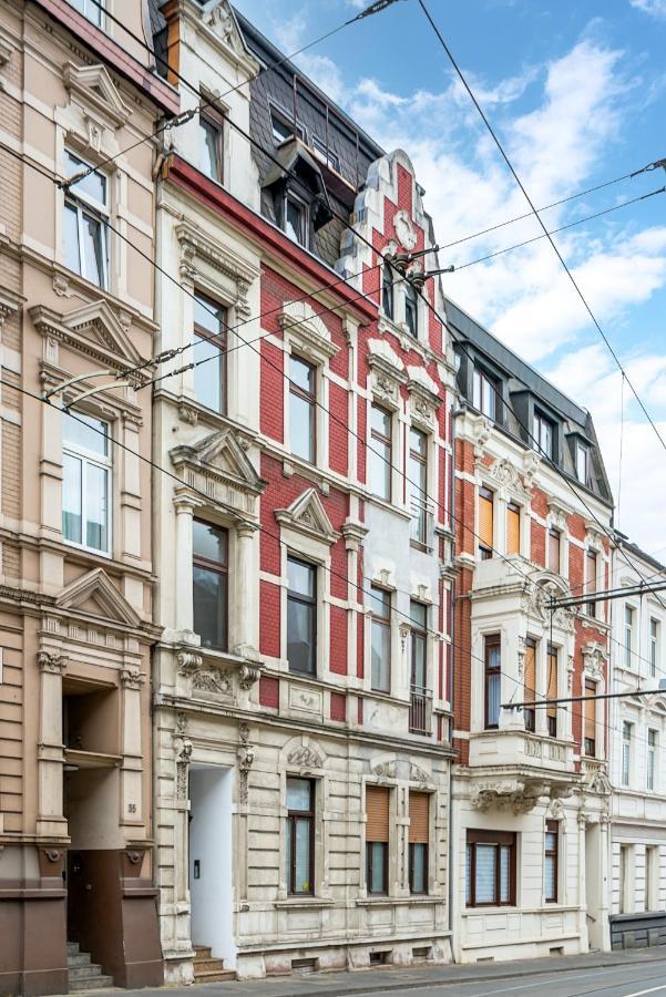 Einfach Aber Sehr Komfortabel - Wohnung Fuer 6 Personen - 2Xwc - Grupen, Messe, Monteure, Studenten - Voll Ausgestattet - 6 Betten 140X200Cm Hochwertig, 3 Smart-Tv 55 Zoll Netflix, 1000 Mbit Wlan, Voll Ausgestattete Kueche Дуйсбург Экстерьер фото